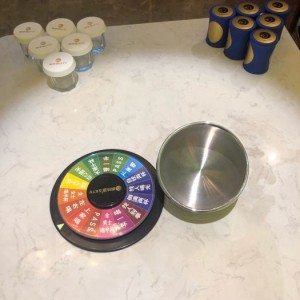 外卖招聘幽默文案（笑点与饭碗齐飞，外卖招募创意喜剧人！）