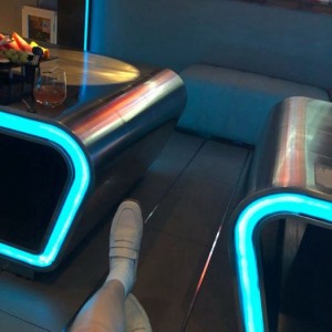 杭州日薪高的夜总会ktv招聘商务迎宾,有没有年龄限制_