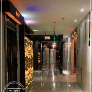 嘉联酒店前台招聘条件（嘉联酒店前台职位应聘要求）